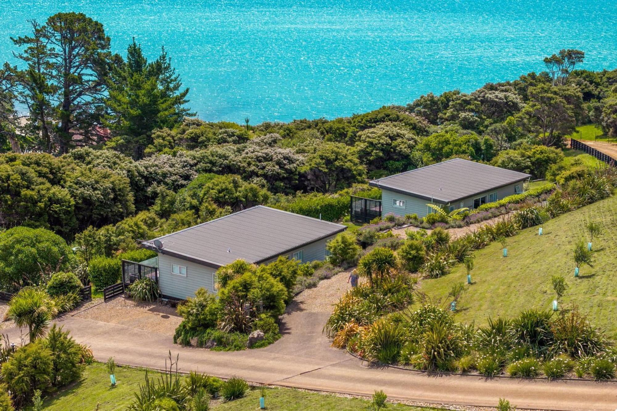 Te Whau Bach Apartments - Stay Waiheke Te Whau Bay ภายนอก รูปภาพ