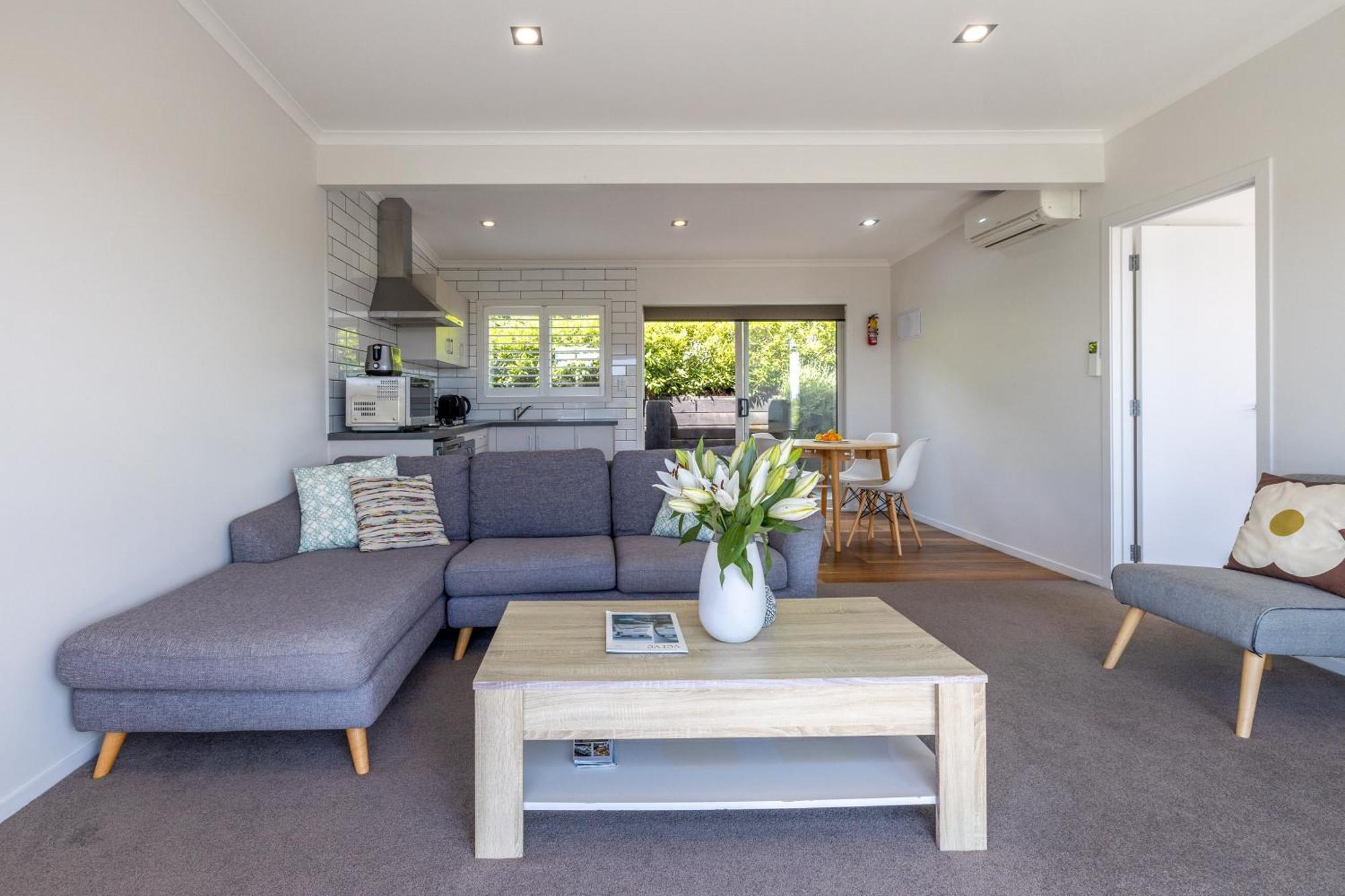 Te Whau Bach Apartments - Stay Waiheke Te Whau Bay ภายนอก รูปภาพ