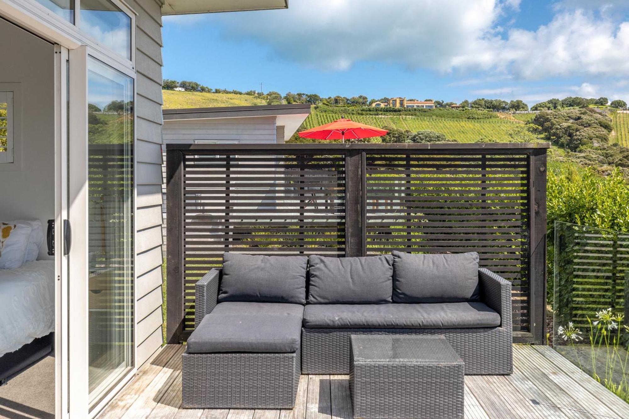 Te Whau Bach Apartments - Stay Waiheke Te Whau Bay ภายนอก รูปภาพ
