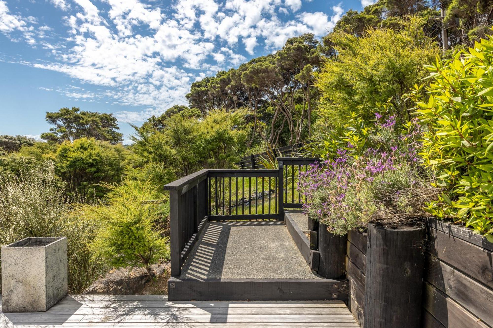 Te Whau Bach Apartments - Stay Waiheke Te Whau Bay ภายนอก รูปภาพ