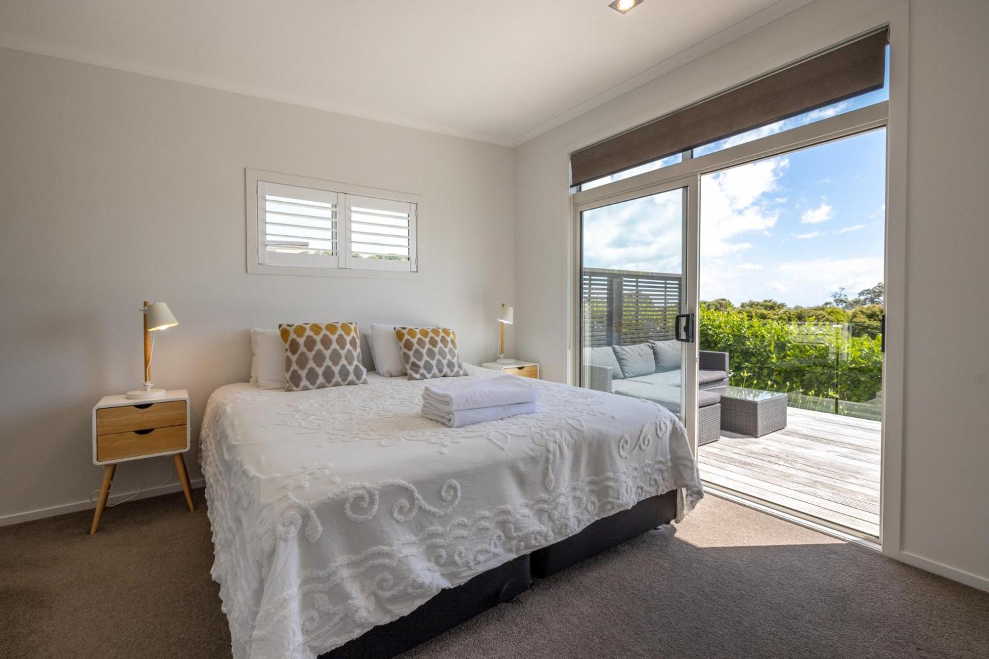 Te Whau Bach Apartments - Stay Waiheke Te Whau Bay ภายนอก รูปภาพ