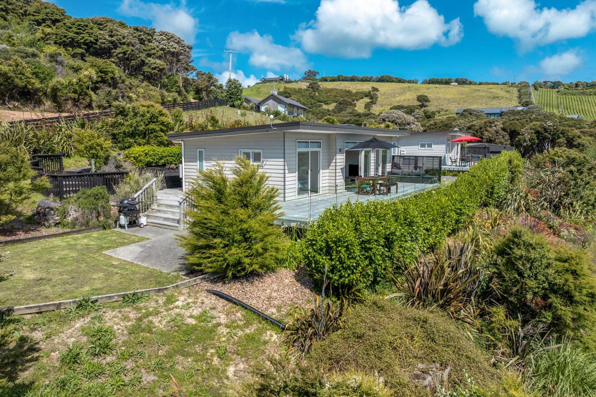 Te Whau Bach Apartments - Stay Waiheke Te Whau Bay ภายนอก รูปภาพ