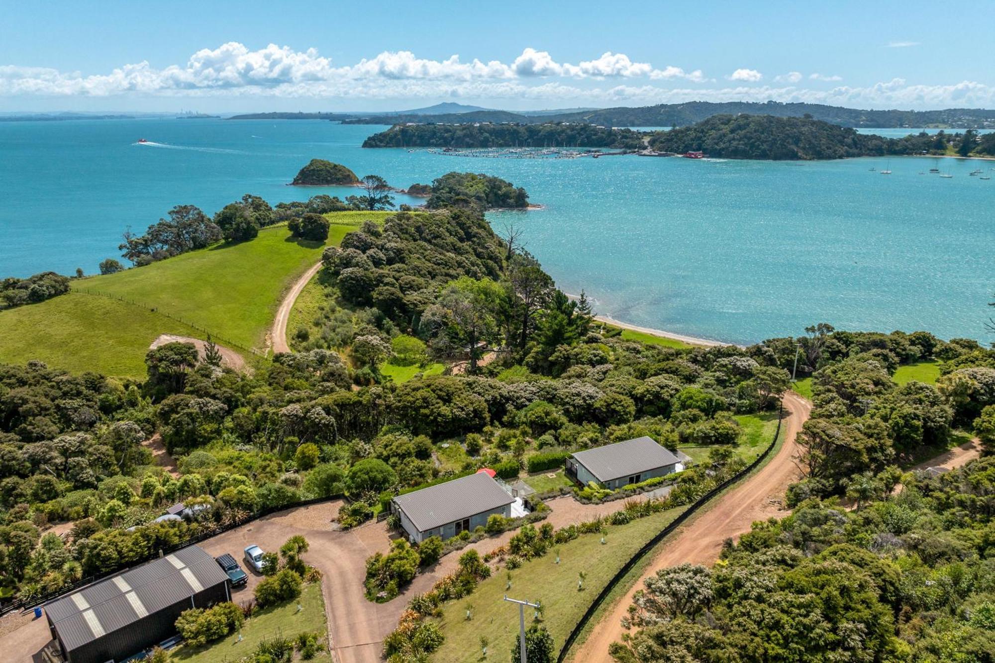 Te Whau Bach Apartments - Stay Waiheke Te Whau Bay ภายนอก รูปภาพ